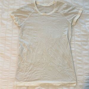 Lululemon Athletica Cream Short Sleeve Tee